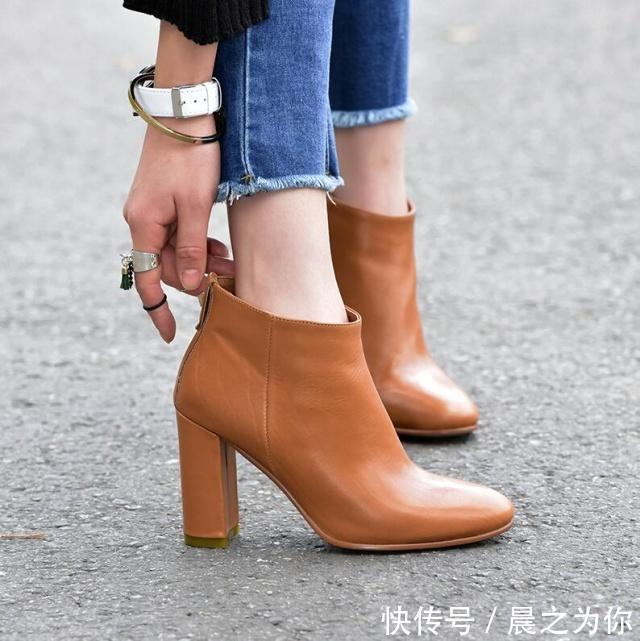 马丁靴 精致的尖头设计,修饰脚型更显瘦,增加高贵甜美