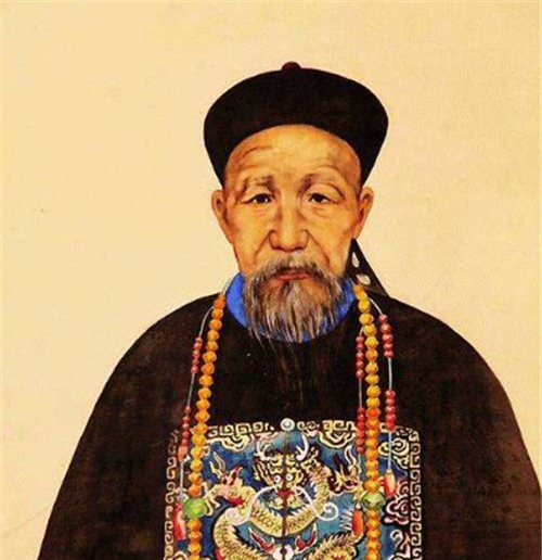 平时|曾国藩:平时没事得多向别人借钱!细细揣摩后,才知其中的大智慧