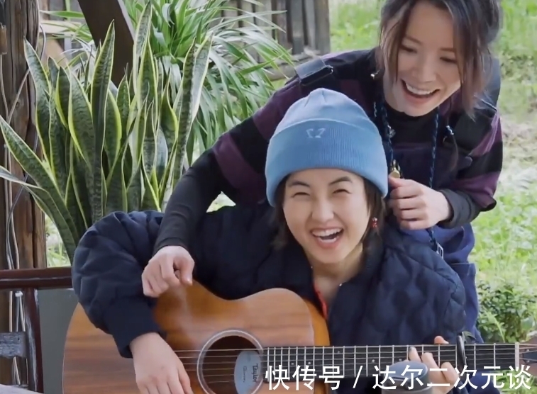 金靖|向往5下期要爆,2位喜劇大咖做客蘑菇屋,邀請(qǐng)張藝興斗舞引爆笑