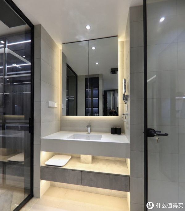 地砖|入住3年才知道，当初卫生间“坚持不穷装”有多明智！