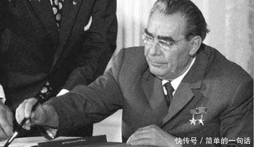 赫鲁晓夫|勃列日涅夫如何把赫鲁晓夫赶出克里姆林宫,赫鲁晓夫以泪洗面