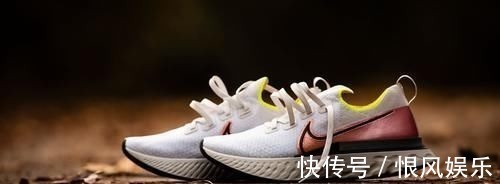 耐克跑鞋 出道即巅峰,这双耐克跑鞋有颜值有性能,但我劝你再等等!