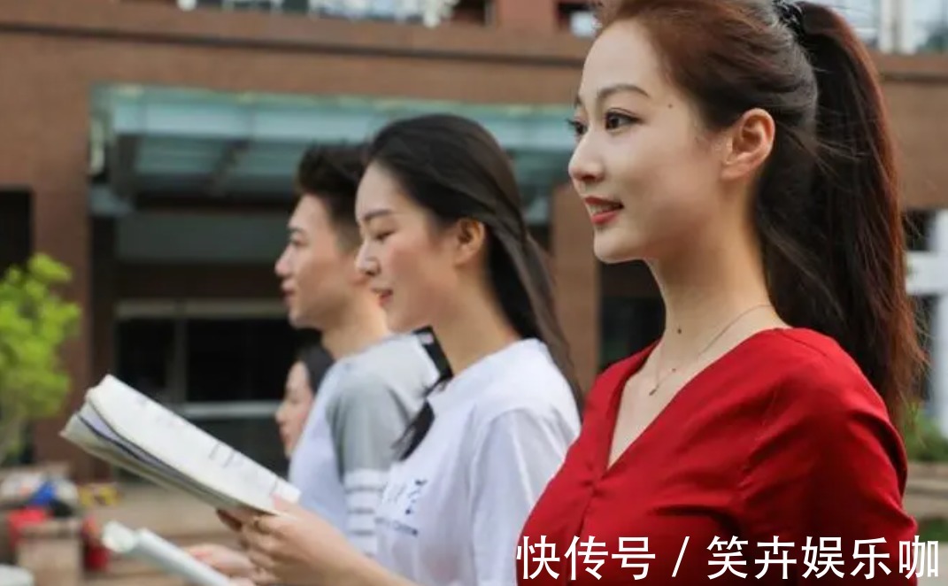 笔记#中国传媒大学的校花冯琳，在网上晒出学习笔记，让人耳目一新