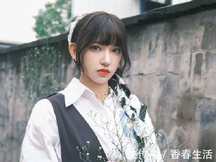 太尷尬|太尷尬:曾經(jīng)同一組合出道,我還是選手,你卻成了導(dǎo)師!