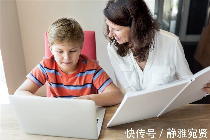 学习习惯|母女俩在服务区吃饭,被路人拍下传到网上,网友:为孩子未来担心