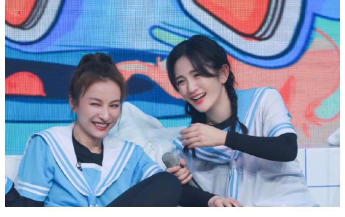 《快本》开播24周年,谢娜发博晒名场面,节目组喊话:等你哦