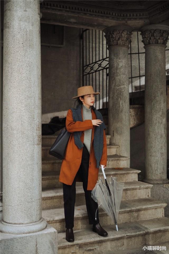 女人40岁之后,穿大衣少配平底鞋,今年流行这5双,舒适又保暖