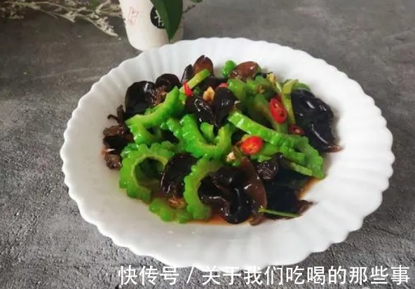 苦瓜|苦瓜太苦不爱吃？厨师长教你一招，多做3步，鲜嫩又脆爽，没苦味