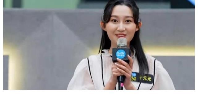 拼爹的星二代翻车，又哭又作的导演互撕，这部综艺烂到出圈