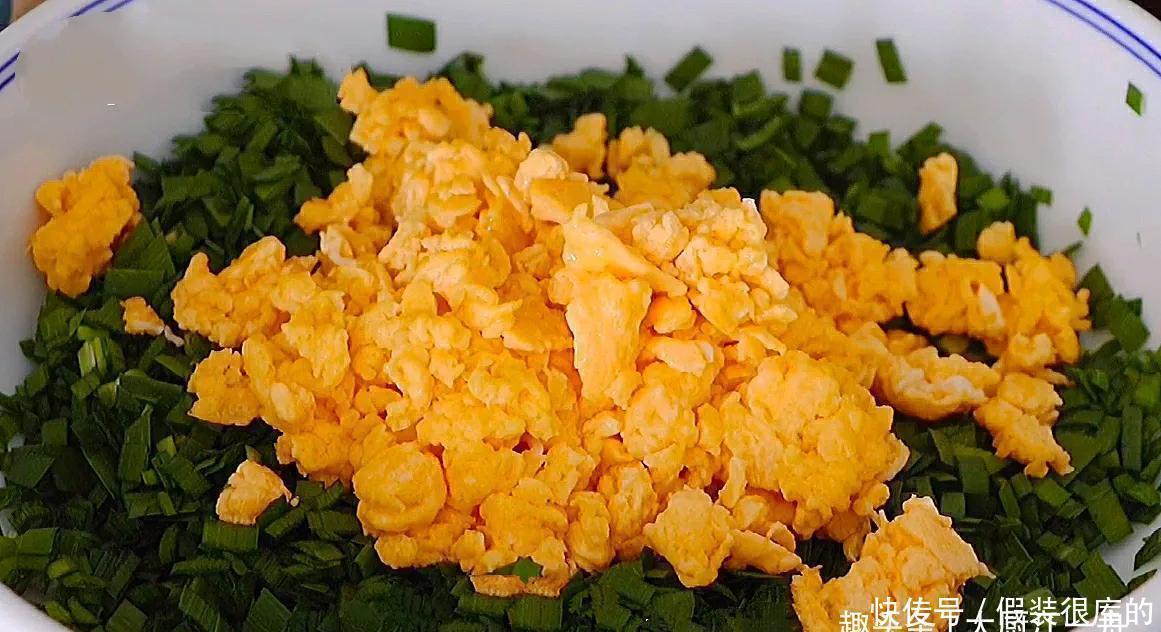 烀饼|玉米面稀有的做法,20多年头一次吃,不用和面,低脂又解馋