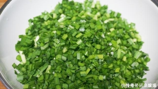 韭菜和它是绝配,不出汤,味更鲜,比韭菜鸡蛋的好吃,还不用活面