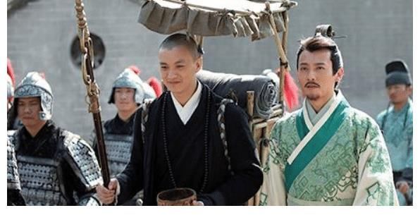 少林問道|導(dǎo)演跑了，演員自己執(zhí)導(dǎo)，沒有衛(wèi)視買只好停播，如今卻在央視播出