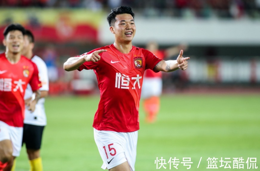 区楚良|完全体国足诞生!空前庞大的阵容超40人,李霄鹏选择困难症犯了