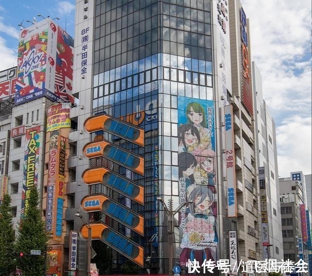 内向|二次元天堂却因为宅男变成一个红色血狱,终究还是坏在你手里