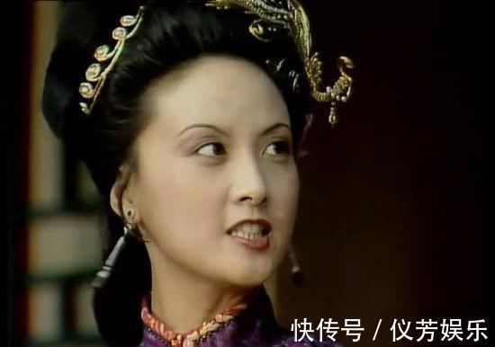 贾元春$王熙凤对薛宝钗有多好贾母看过宝钗的房间后才明白,两人真亲呀