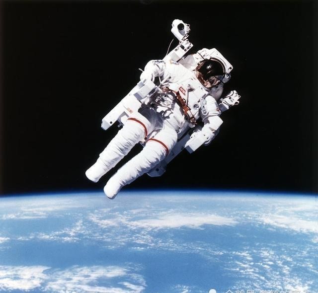 飞船 为何宇航员要带枪上天,苏联的惨痛教训,全世界都不得不防