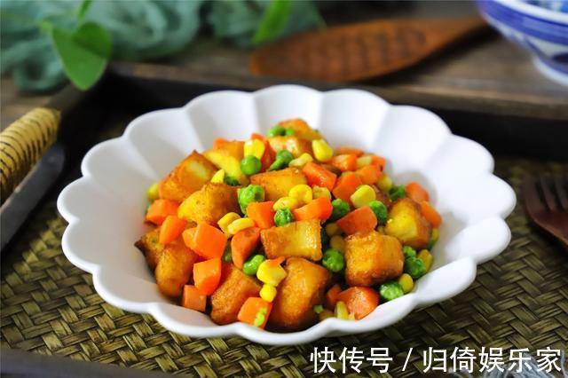 剩馒头新吃法,做成10分钟快手早餐,酥脆可口,好吃又营养