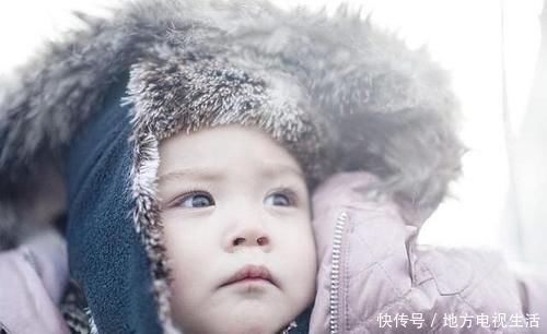 脚肿|有种冷叫做奶奶认为你冷,宝妈以为宝宝的脚肿了,脱开一看愣了