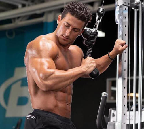 训练|怎样才能练出更大的肱二头肌学会这几点,你会有强健的臂膀