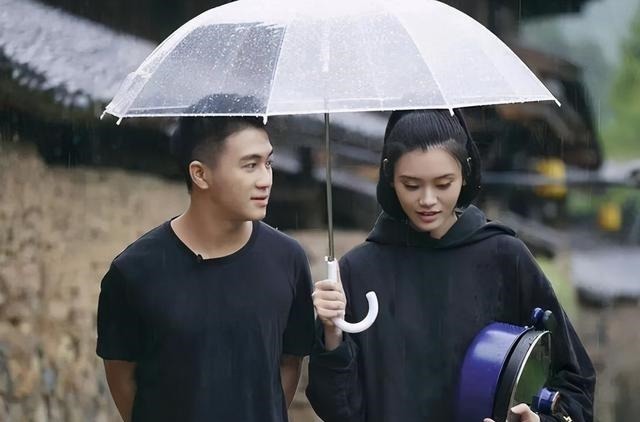 |奚梦瑶何猷君铁憨憨喝茶,于谦目瞪口呆,搞笑背后是藏不住的教养