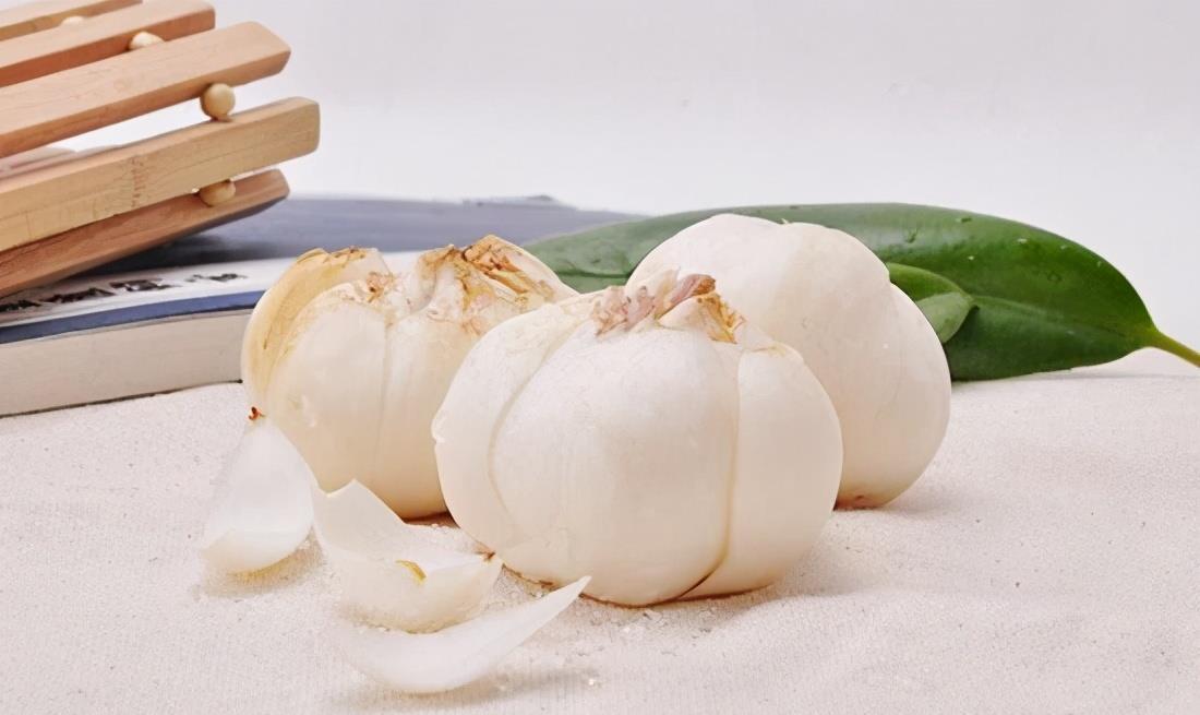 身体|每天晚上坚持吃3种食物,美白护肤、滋润身体,令人肌肤红润