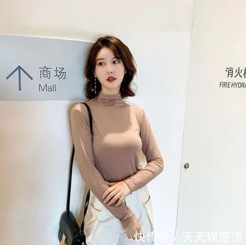 凸显|实在太漂亮,穿搭这几款打底衫,凸显女人时尚大气,塑造优美身形