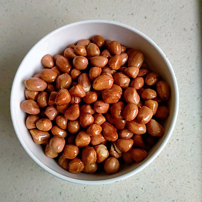 蒜薹丁酱炒肉末花生米