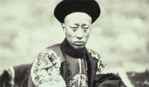 西方|清朝皇帝究竟有多愚昧?看到明朝人描绘的世界地图,你就知道了