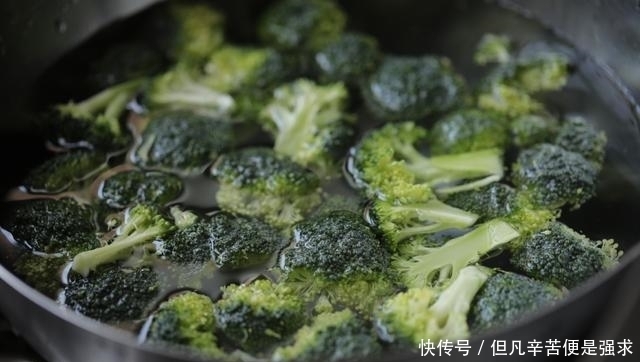  春节吃腻了大鱼大肉，多吃这家的小菜，清爽油腻，比肉受欢迎