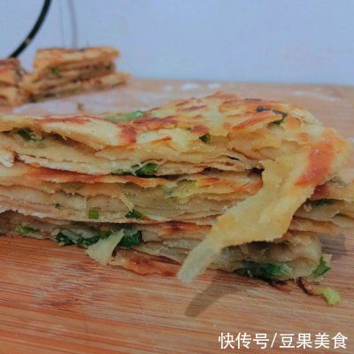 烫面|这样做烫面葱油饼，比饭店里的还好吃