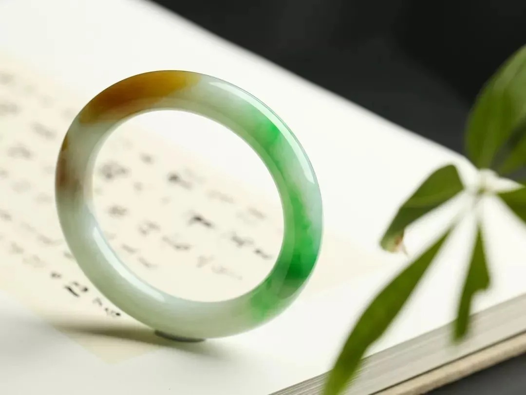 影响|翡翠的颜色怎么看?这才是影响价值的关键!