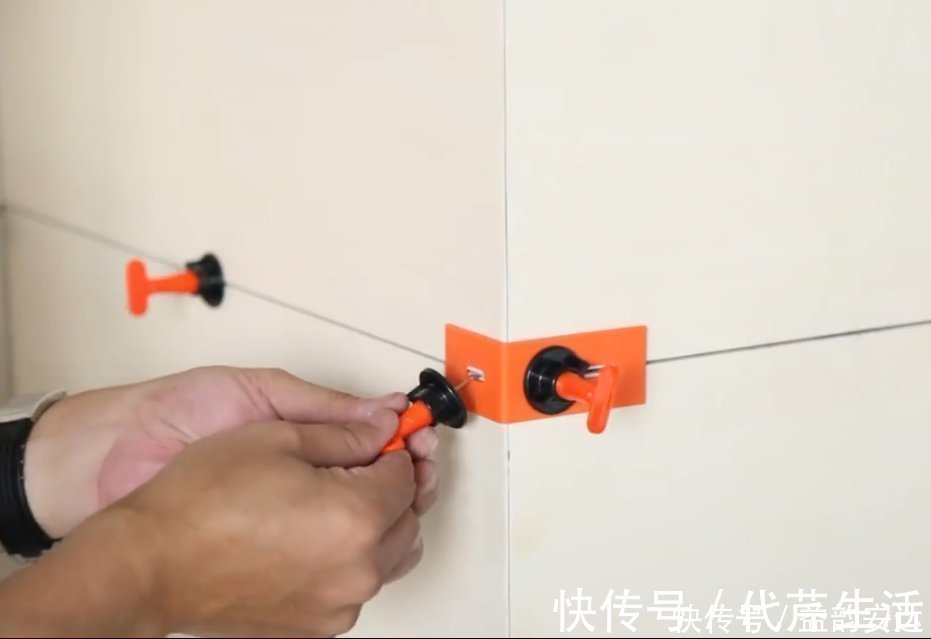 找平器|头一次见这么精致的瓷砖铺贴,全墙通用找平器,一平人工就要几百