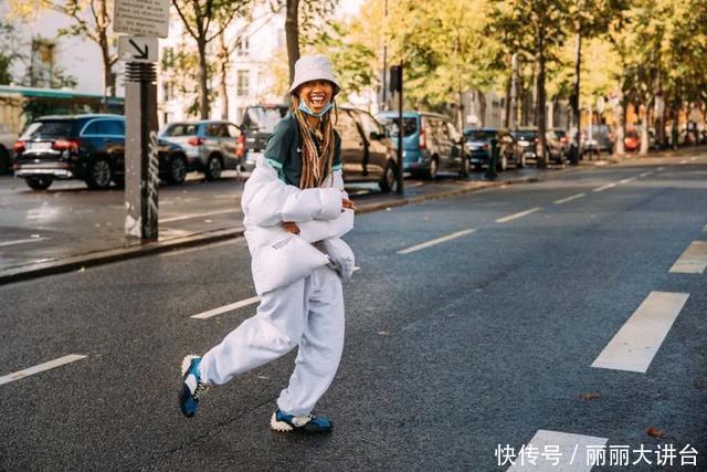 明天要上班了,入秋的第一条裤装你安排了吗