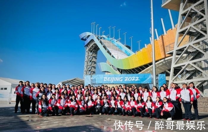 巴萨|体坛联播|切尔西利物浦无奈战平,皇马输球巴萨追近前四