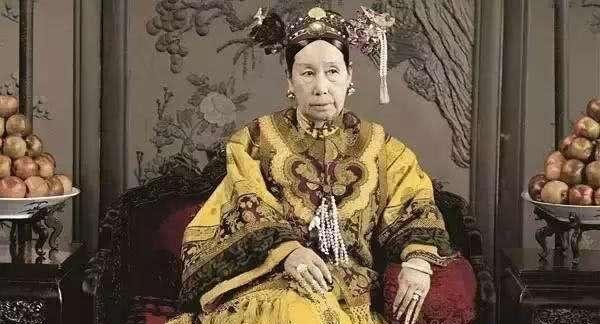 落魄|慈禧西逃落魄时,清末女首富周莹资助了她,最终获得怎样的回报