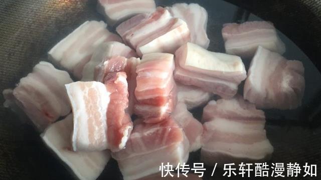 肉块|做红烧肉，不能焯水后直接炖，“2个窍门”要牢记，软糯不油腻