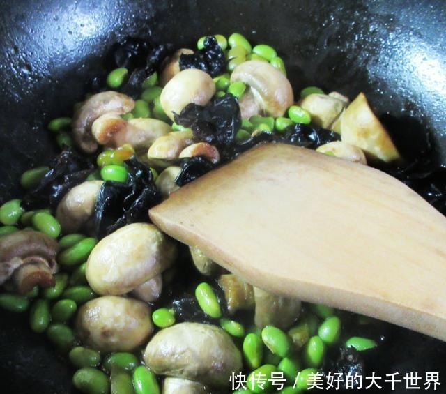 素烧蘑菇,鲜香可口,全家都喜欢