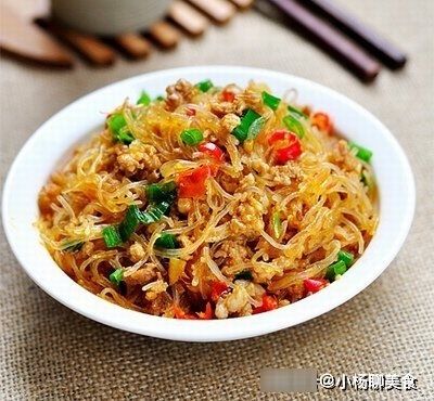 下饭|粉丝新吃法，简直太赞了，入味营养下饭，做法简单，经常吃不嫌烦