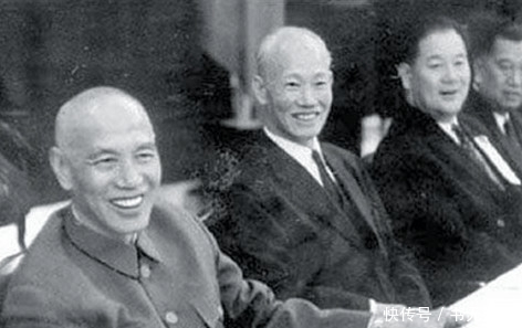 抑郁|曾经蒋介石的左膀右臂,一个成为第二号人物,一个却抑郁终老