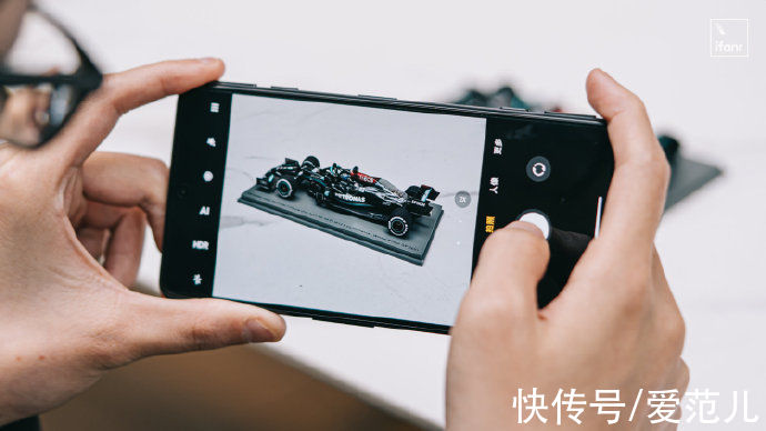 K50|Redmi K50 冠军版图赏，为游戏手机填上 F1 的颜色