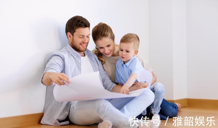 睡眠时间|娃睡前一小时,家长做到“4坚持3避免”,让孩子聪明自信长更高