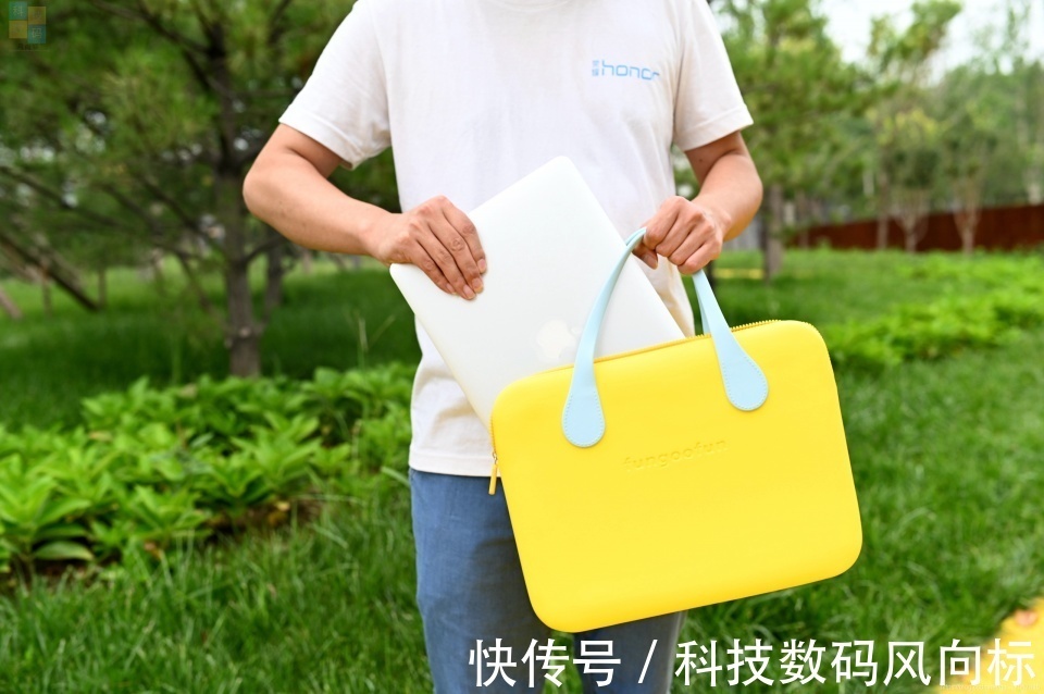 ev时尚轻便的电脑包,做工手感都不错,梵高范轻潮电脑包上手