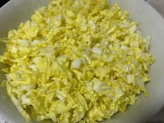 搅拌均匀|头伏到吃饺子，分享8种饺子馅的调法，有荤有素，鲜嫩营养又多汁