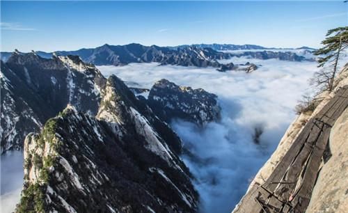 自古华山一条路，绝险的华山长空栈道，古人700年前是怎么修的？