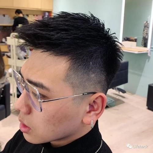 今夏最流行的男士发型趋势，帅掉渣儿了