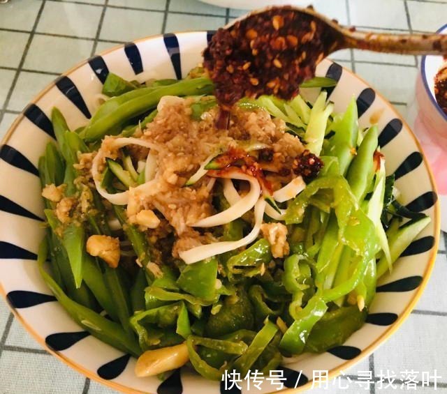油泼辣子|家常凉面,酸香微辣,美味可口!