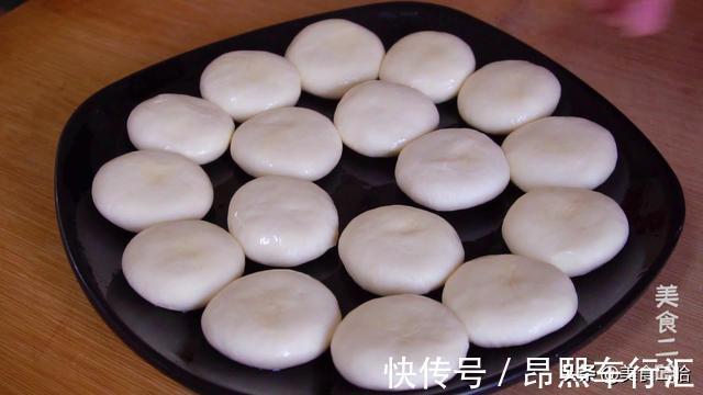 面粉|做春饼时,很多人第1步就错了,教科书式详细讲解,张张白亮劲道