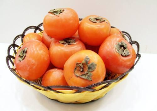 清喉|柿子好处多,吃柿子有什么功效和作用,有哪些禁忌