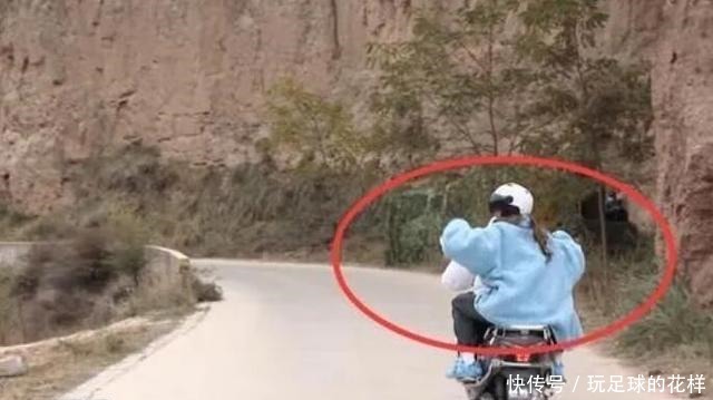 虞书欣坐邓超电车,谁注意她的手放在哪这是对孙俪最大的尊重!