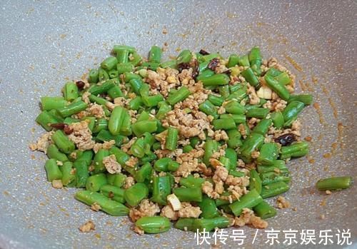 通便|冬天此菜多吃些，钙是鸡肉7倍多，通便降糖护心，和肉一起炒，下饭